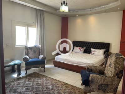 شقة 3 غرف نوم للايجار في القاهرة الجديدة، القاهرة - شقه 220 م مفروشه للايجار في الشويفات التجمع الخامس