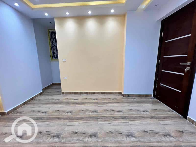 9 7827e3cb-ed67-49e4-9290-e3ee93510445. jpg