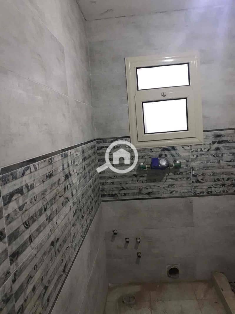 8 8c9ed4a1-80ee-4e03-b766-29ee4bb36412. jpg