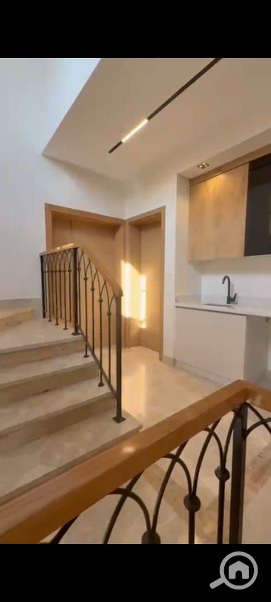 7 52a2f87b-5b10-47fe-adf6-5e3fa0157c4b. jpg