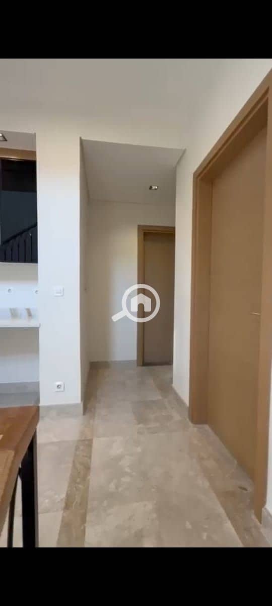 13 43983d8b-71c3-46ae-bc02-35fe52032079. jpg