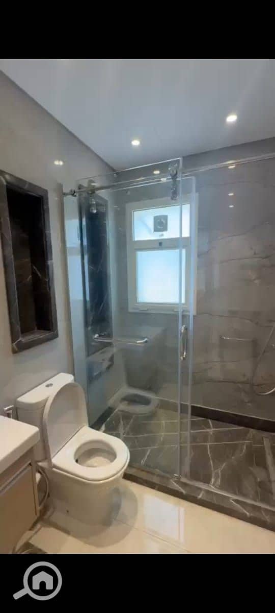 22 f9de994e-9e15-4cf1-bca6-352df8c6fec1. jpg