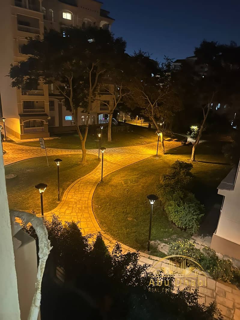 2 df50b4ea-b34d-476e-abdc-a0614a1bb0e3. jpg