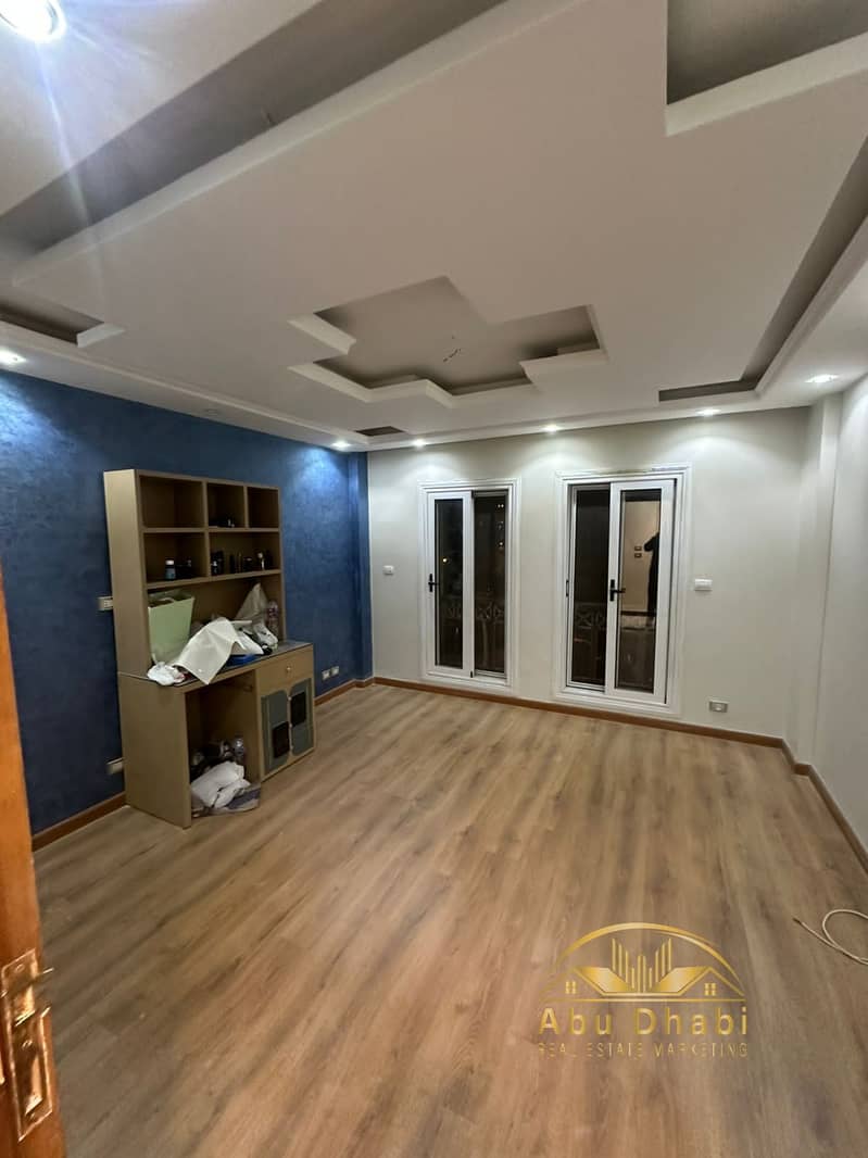 3 ec894069-0087-410a-b9a1-cdc714f0df2d. jpg