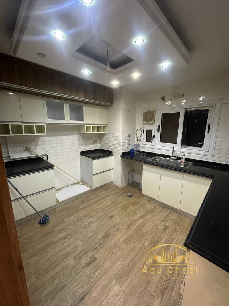 5 0b13f4aa-6b92-4c77-a797-b8320f6c5bee. jpg