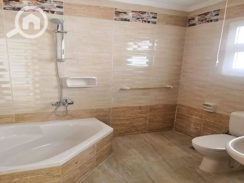 4 83a4966b-7bd9-40be-a523-44eef4690213. jpg