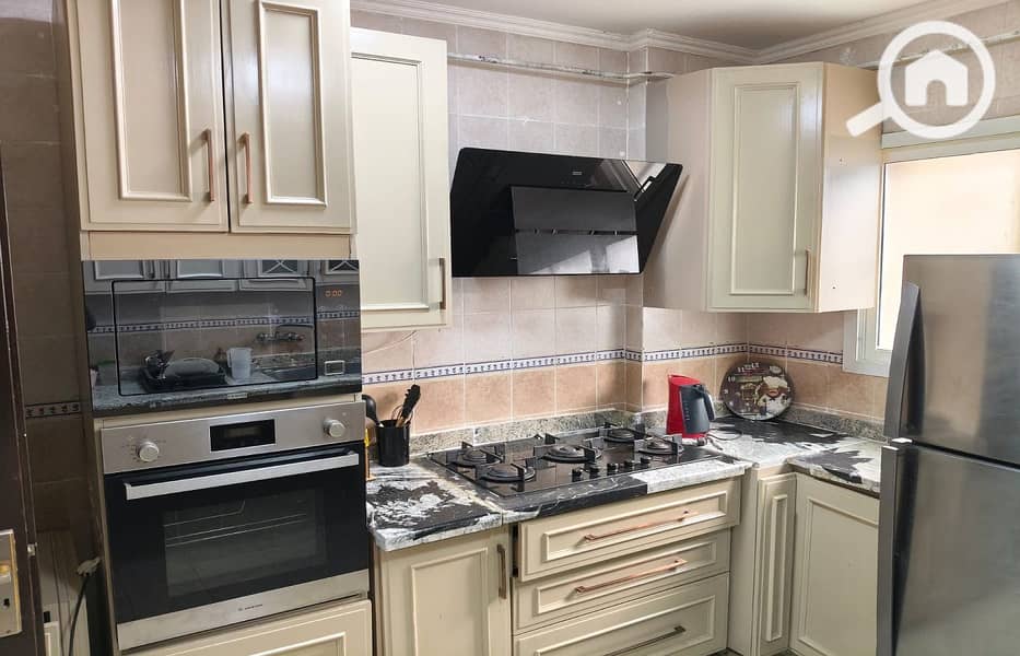 25 c226b527-4a87-4ed5-9488-1c4d65389bf9. jpg