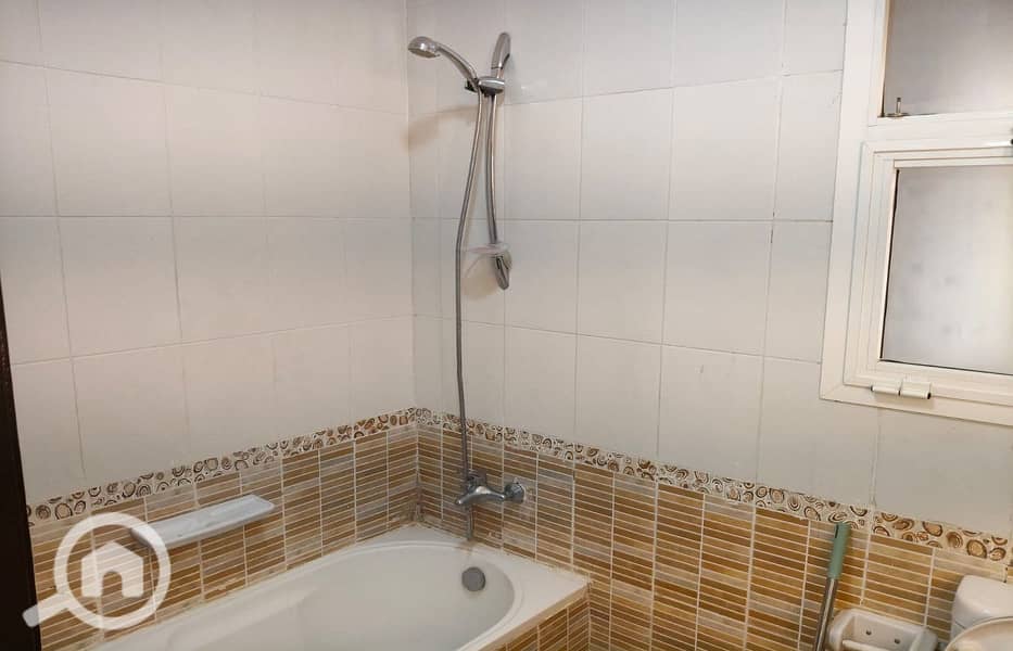 27 3df03f2a-1116-4d8c-8765-e9040d0be5bf. jpg