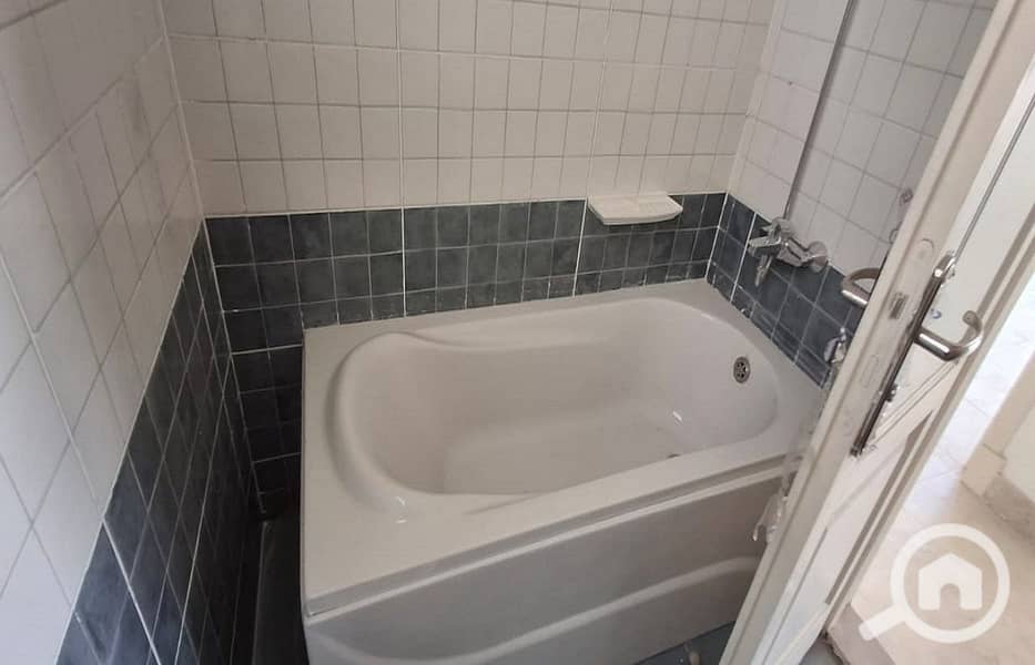 6 38b1cb1f-106e-4bee-8e3a-bc67ce51e94e. jpg