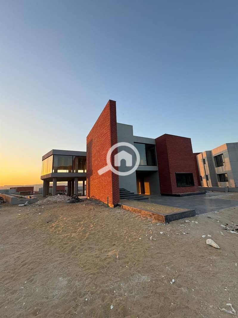 10 WhatsApp Image. jpeg