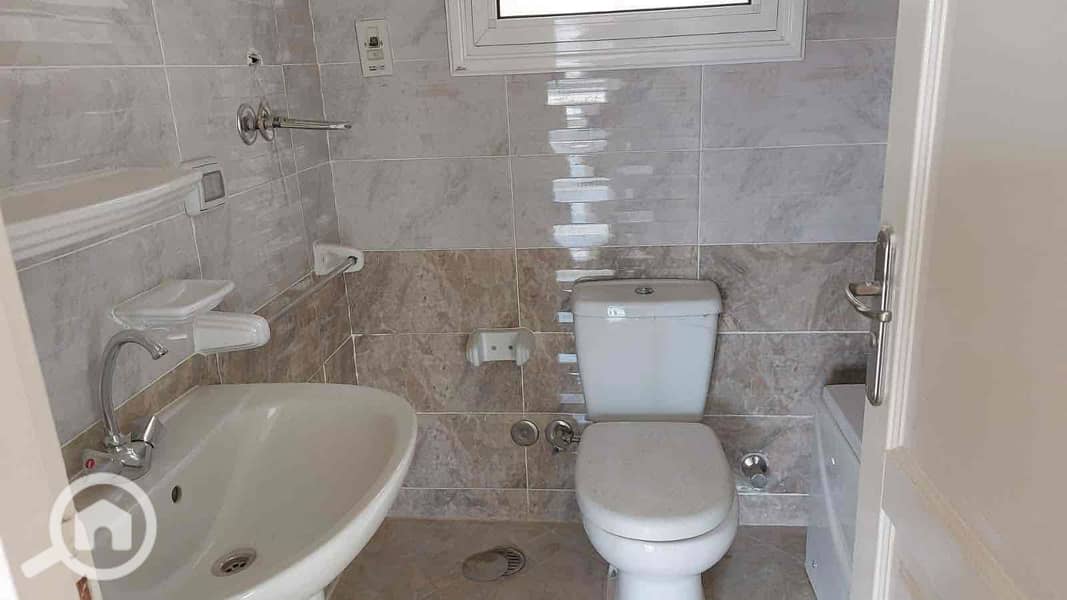 8 c7a5aae8-836e-49a8-8dc9-781542b3d3ac. jpg