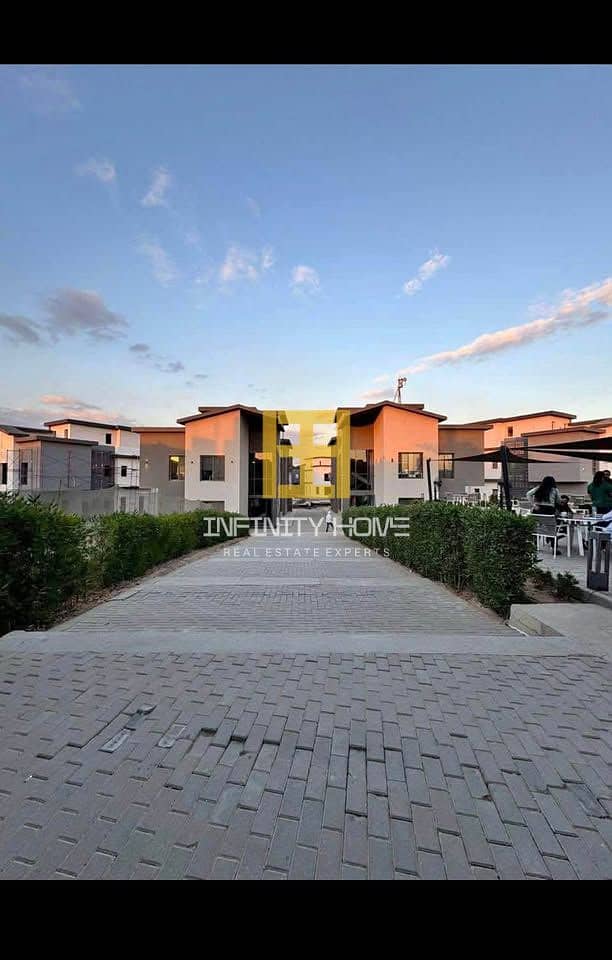 4 599833457_1593512798489738_8006917270796888403_n. jpg