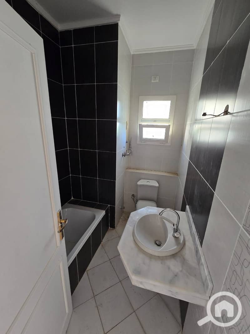 7 8abbc1ac-5b10-4b73-98b9-2af26ac284cf. jpeg