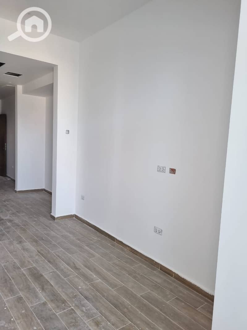 9 WhatsApp Image 2025-12-21 at 1.45. 09 PM (1). jpeg