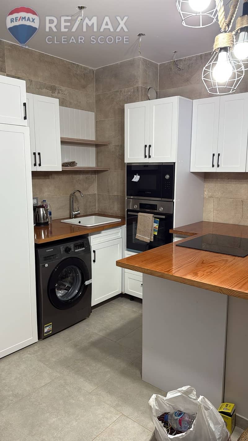 2 bfc59874-9f56-47c9-917b-9fa6875f015a. jpg