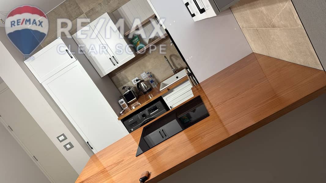 5 6e568690-c567-4573-99ad-370a779c6729. jpg