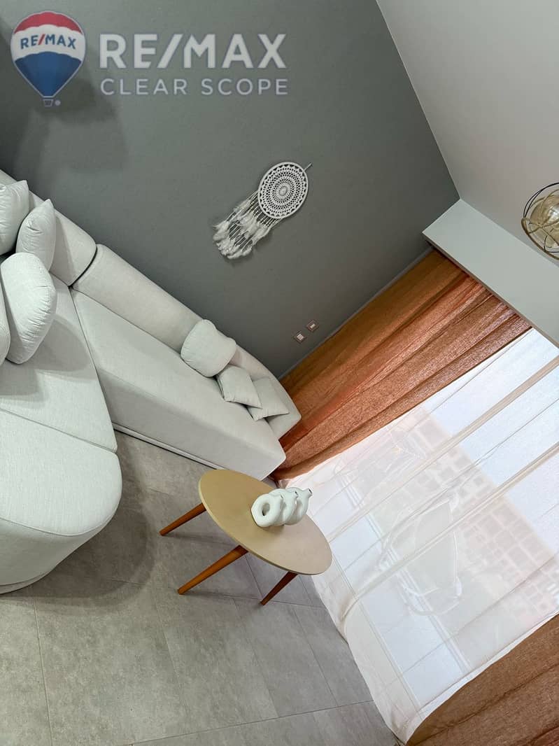 7 44e7016a-e9f4-4d02-828b-316a0e3441e1. jpg