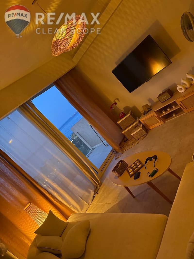 13 ee23760f-3ea0-4c25-b8e9-bf027308e2c5. jpg