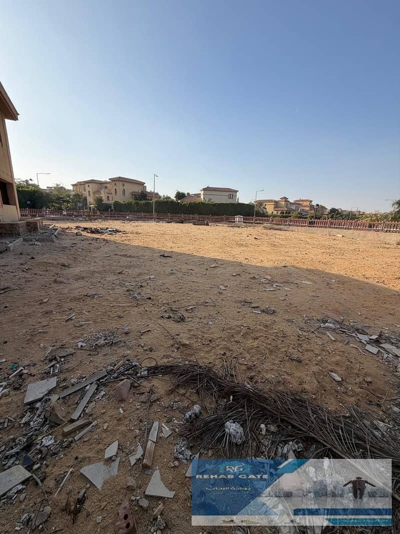 12 b776b06a-20c5-4d2a-ac44-021b79acd319. jpg