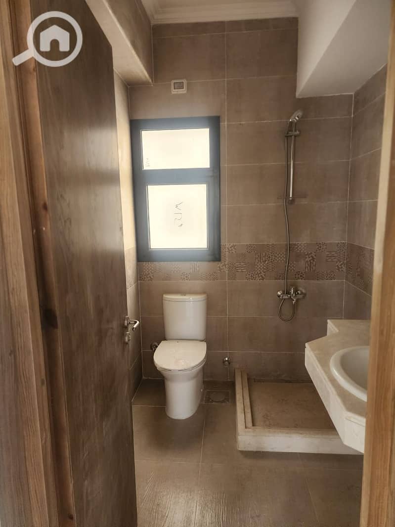 5 3fd3d0fb-1a48-4a94-ae55-c2e23f9ef6f9. jpeg