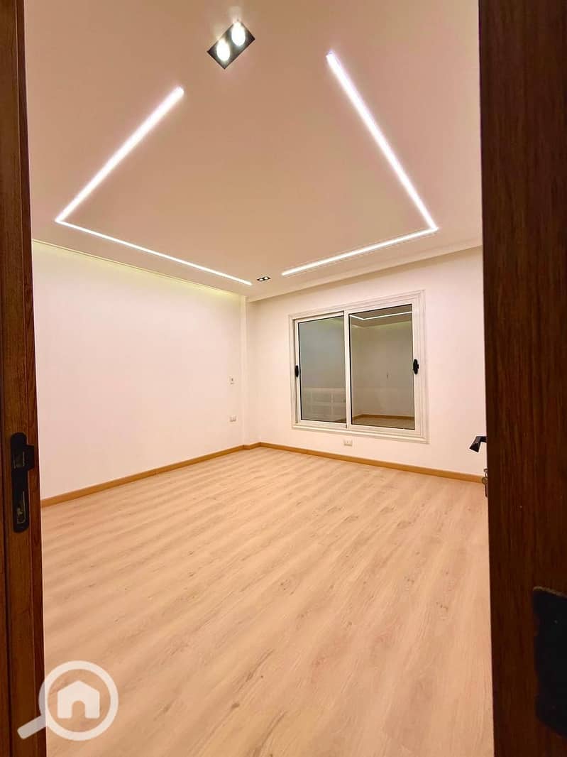 9 1008f563-57a6-44a9-bc88-1557d00120ba. jpg