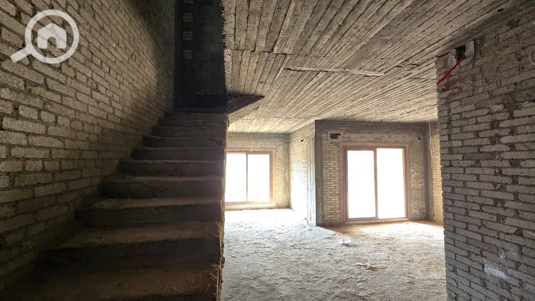 15 1815eecc-8c92-4ec3-bae7-82e800ea368c. jpeg