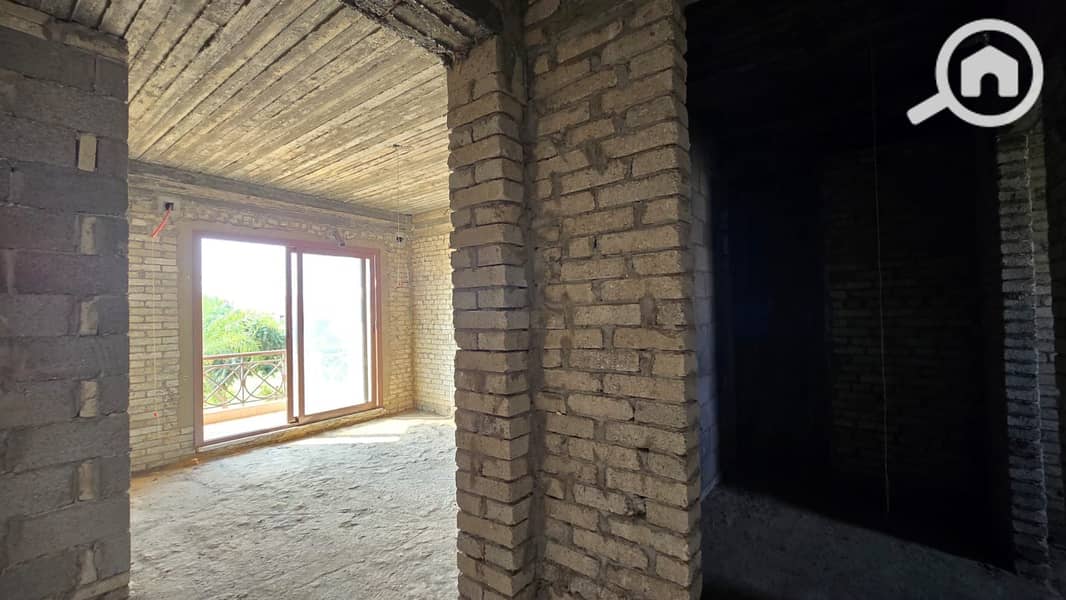 24 d96cfad4-bc68-4e94-9921-dae70935ed94. jpeg