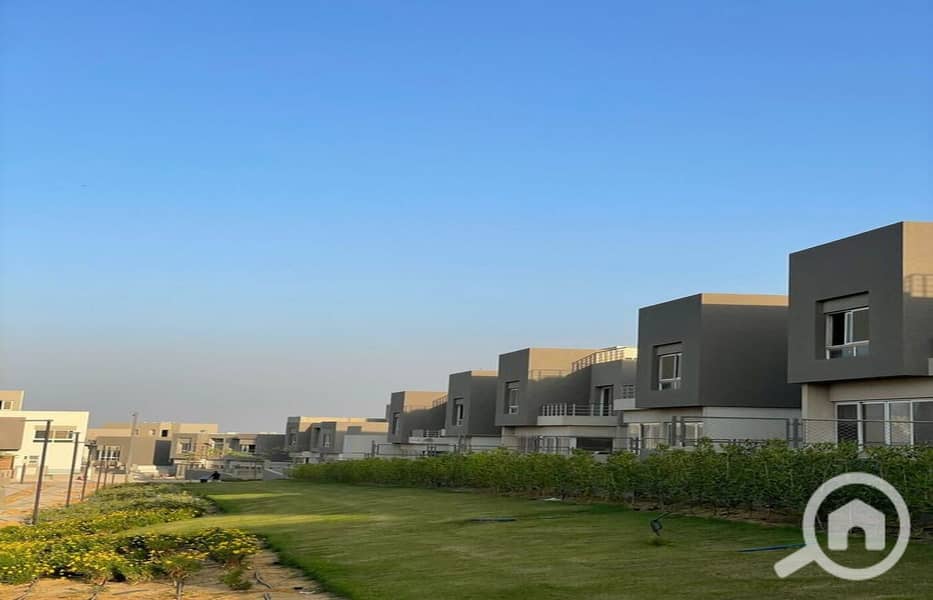 8 b56287bf-ac3a-4368-9a73-6dd9300082e8. jpg