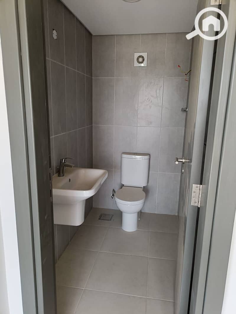 13 30b6c3a1-b73a-4a06-aada-84fc3a93585f. jpg