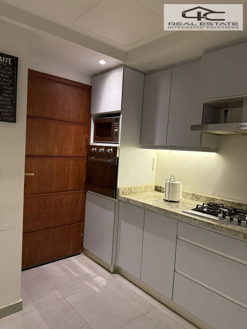 5 WhatsApp Image 2025-12-22 at 00.38. 29 (1). jpeg