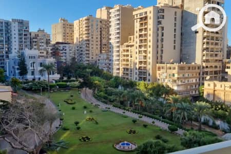 فلیٹ 3 غرف نوم للبيع في سابا باشا، الإسكندرية - 1. jpg