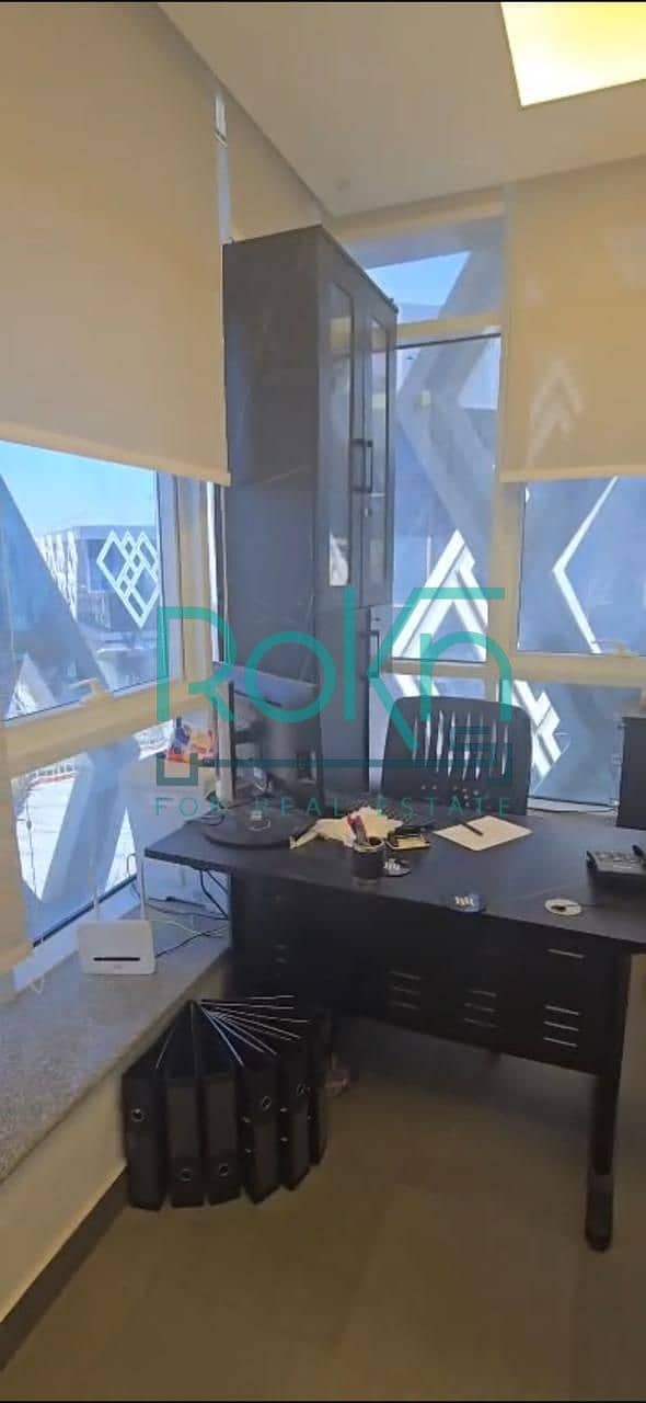 2 b5da3ab8-007e-43a5-870a-77dde900b913. jpg