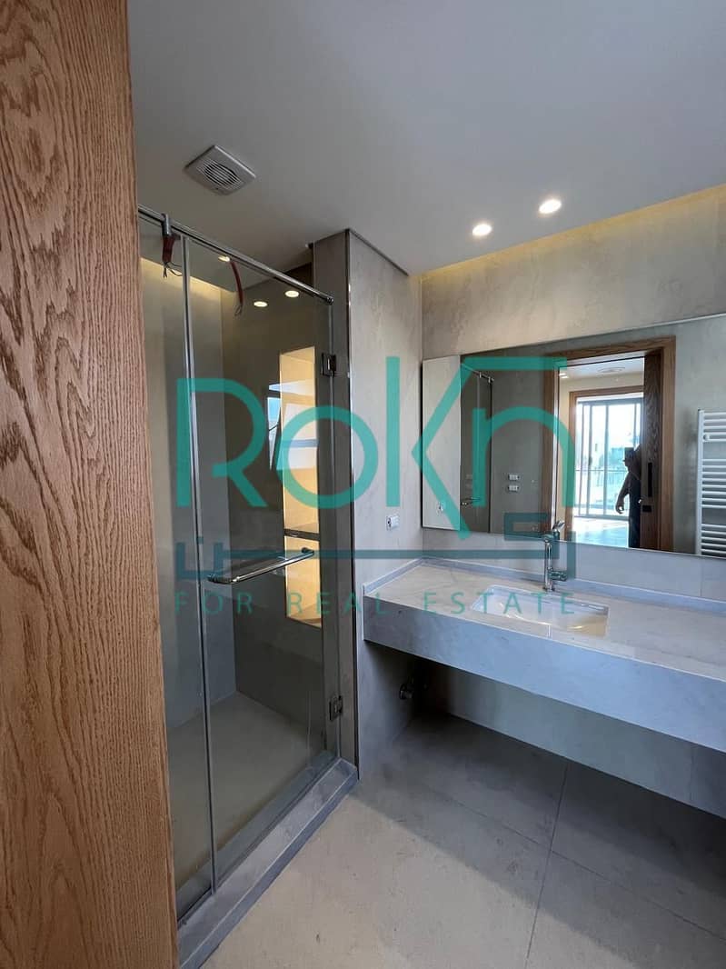 11 d424486b-54a0-4c09-9a41-8daea8e1211a. jpg