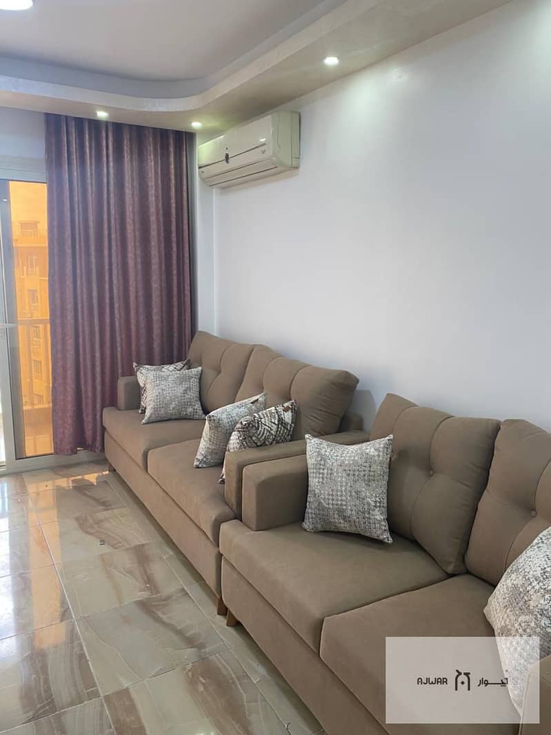 12 81d98b85-689c-4633-ab8f-103e9fe170aa. jpg