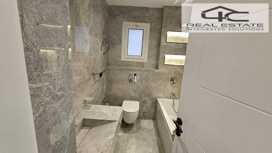 20 WhatsApp Image 2025-12-21 at 22.09. 43. jpeg