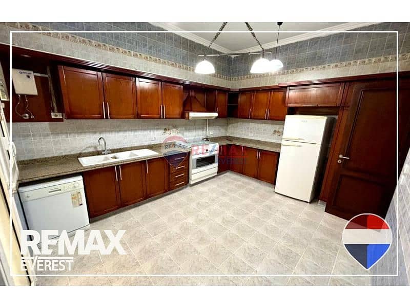 11 18b4c4a8-7a4b-41e6-86fd-17b7e91d2580. jfif. jpg