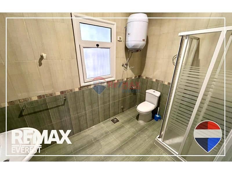 12 f6ab53ec-0c12-4032-b9a2-642eadccc7f3. jfif. jpg