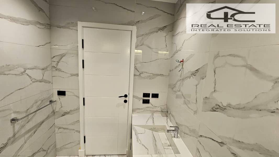 17 WhatsApp Image 2025-12-21 at 22.09. 51. jpeg