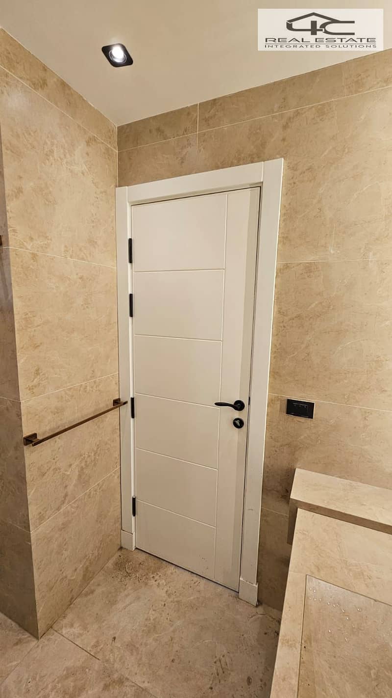 23 WhatsApp Image 2025-12-21 at 22.09. 44 (1). jpeg