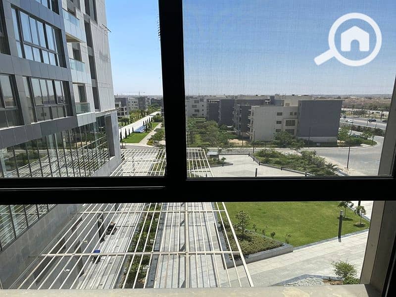 2 557bbc11-ac23-4530-b634-e0cd526d5f58. jpg