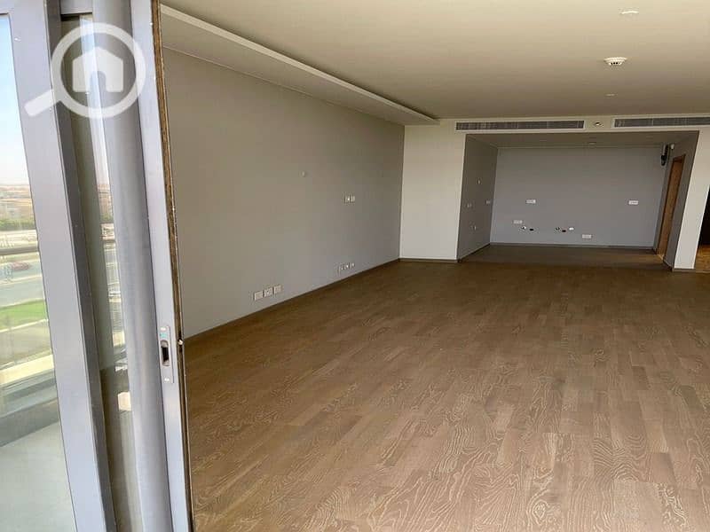 7 5a4ef5bf-bdce-4ab2-9b6a-73668b63e16b. jpg