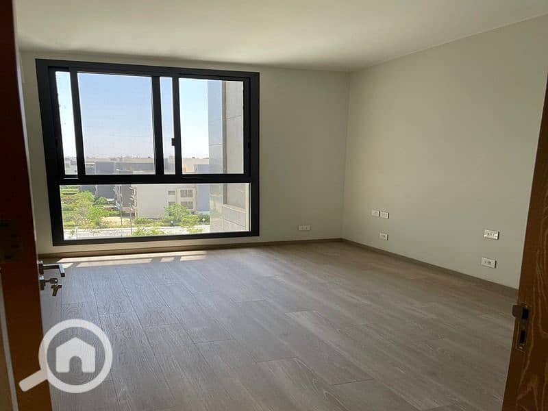 8 2809f122-3476-42d8-b7b2-09d553a4e7b6. jpg