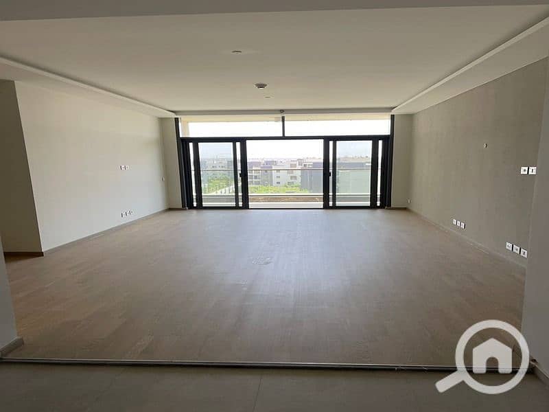 9 07236f71-1e4a-4507-b576-36cf80a37321. jpg