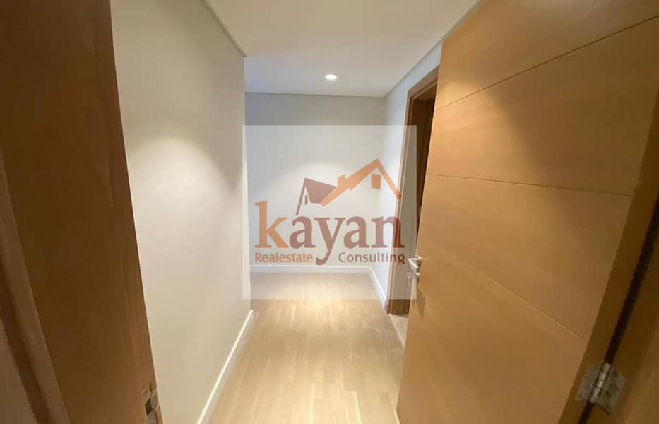 12 f03d01f3-29c5-450c-a1d1-ab7bd8ab4c1f. jpg