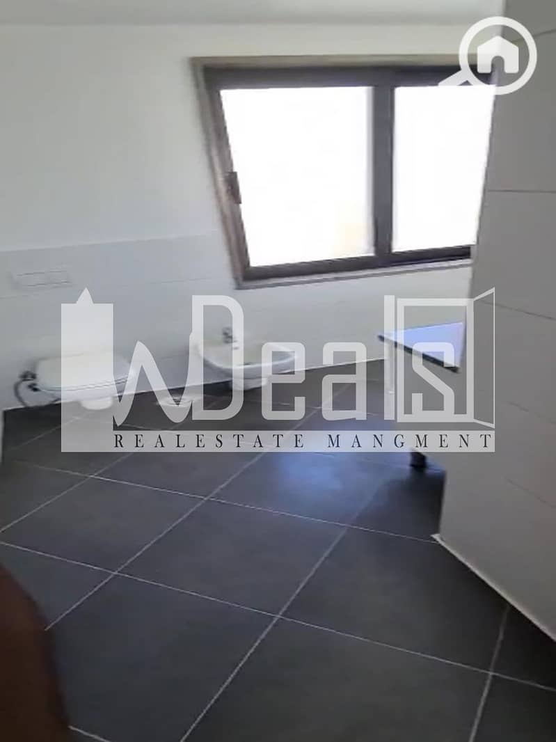 10 WhatsApp Image 2024-09-17 at 6.44. 00 PM. jpg