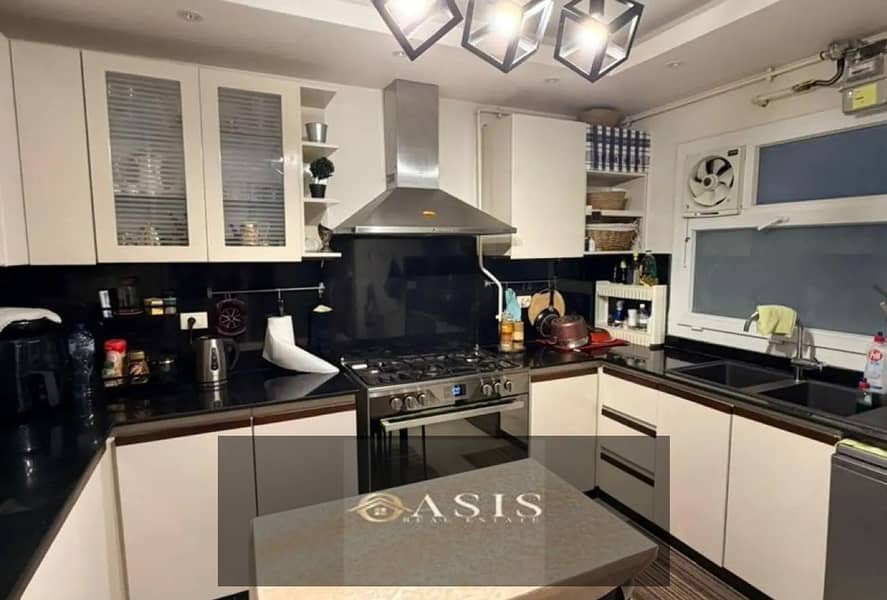 7 8283170-e4ccco. jpg