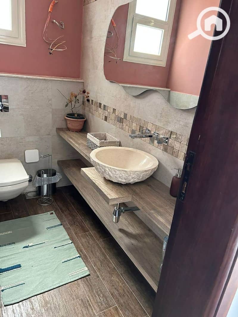 5 7d778dc8-81bb-4fb3-93df-4f3be887a19f. jpg