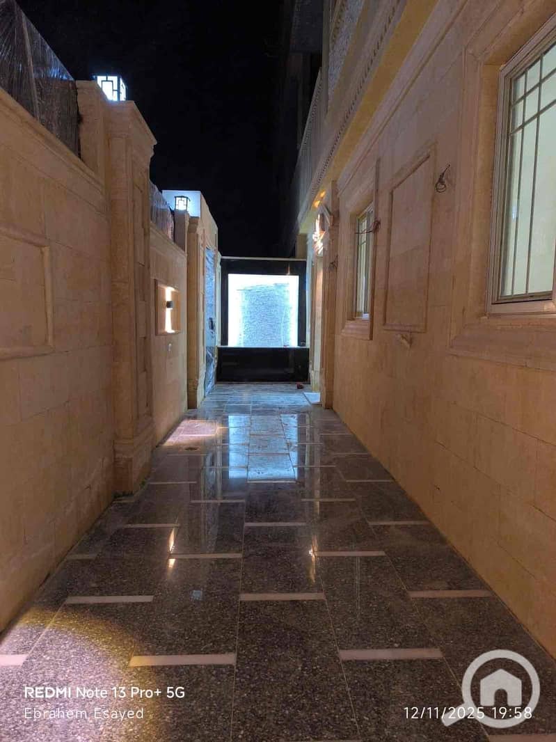 6 83d58817-6fb5-4581-9397-be90e19779e5. jpg