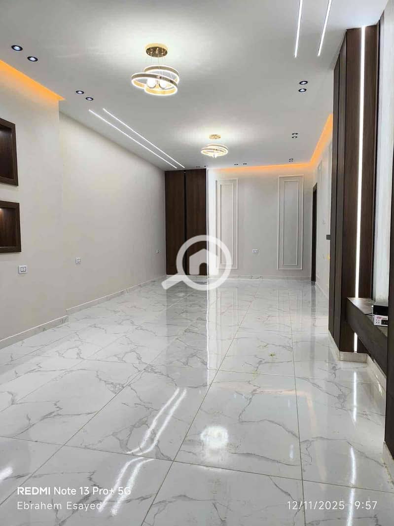 7 a9a3cfa8-4f4b-476f-92b7-d22a62e6a1fa. jpg