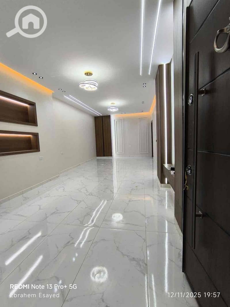 9 d9b2fb98-ccbf-4541-bb60-53b77835a6a2. jpg